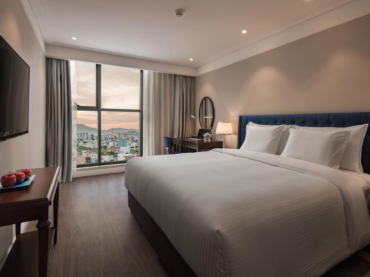 Altara Suites Da Nang by AHG Bagian luar foto